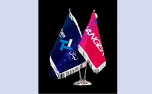 آگهی چاپ انواع پرچم رومیزی وتشریفات